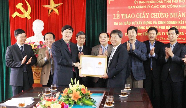 Uy tín từ đầu tư KCN: tỉnh Phú Thọ cấp giấy chứng nhận đầu tư dự án KCN Phú Hà cho TCT Viglacera - CTCP