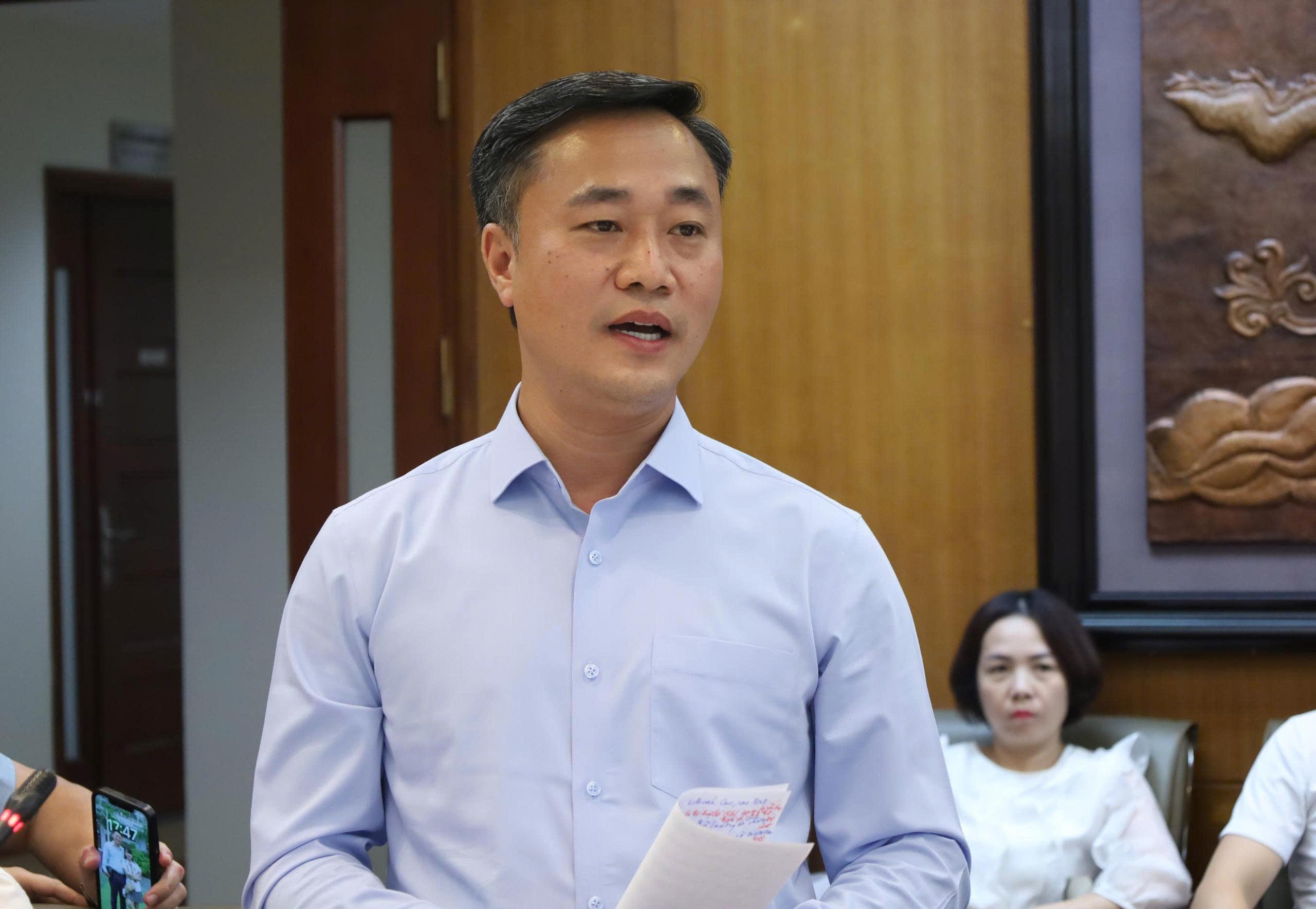 bo-truong-bo-xay-dung-tran-hong-minh-lam-viec-tai-tong-cong-ty-viglacera-ctcp4