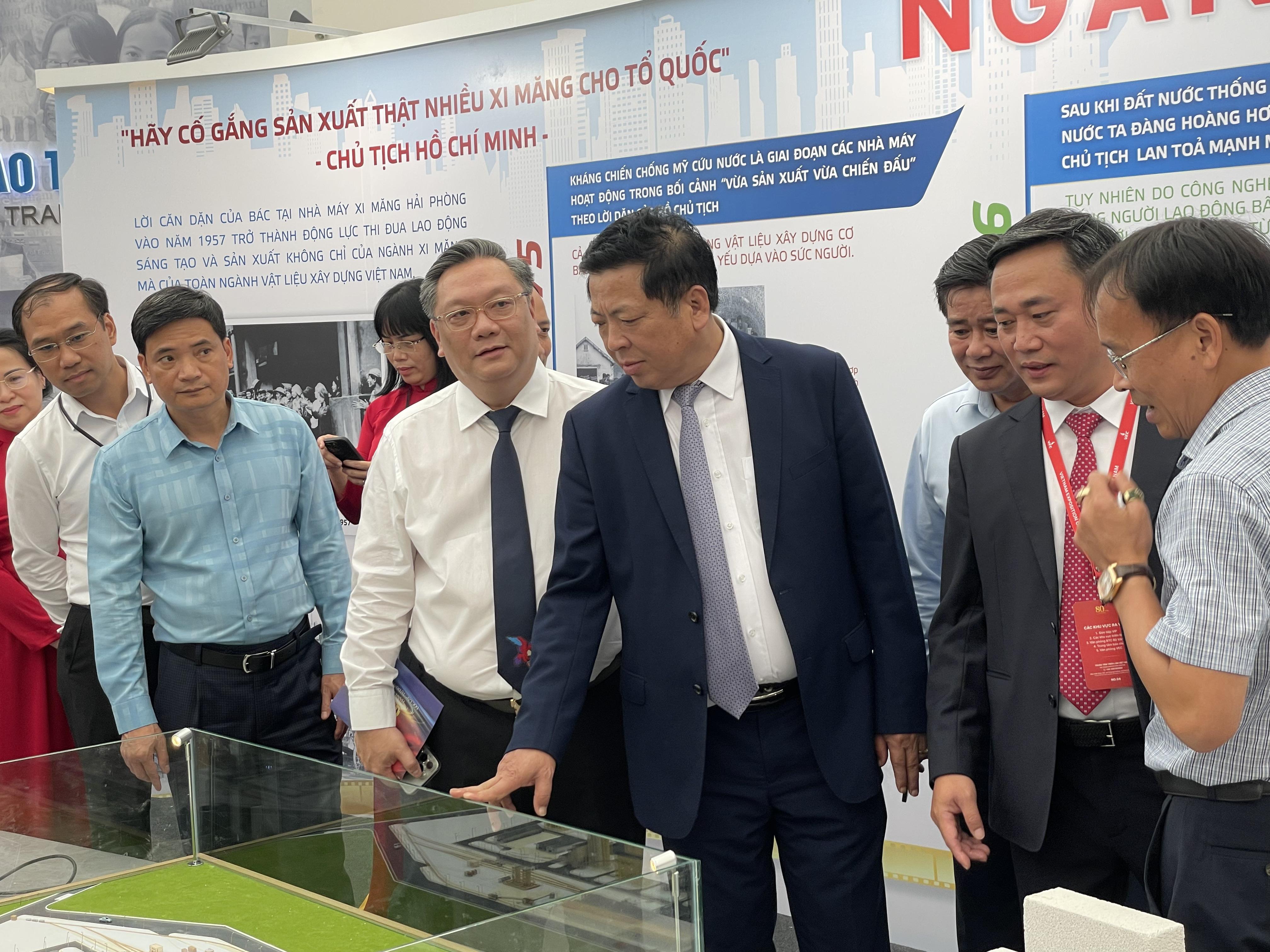 Bộ trưởng - Thứ trưởng