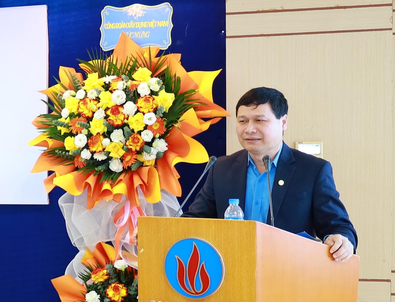 photo-1764415989900-1764415990678508548035