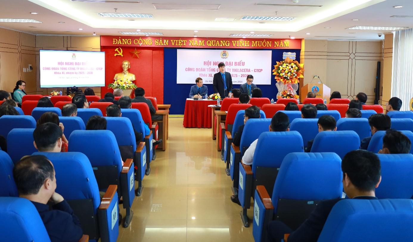 photo-1764415993619-17644159938411216143681